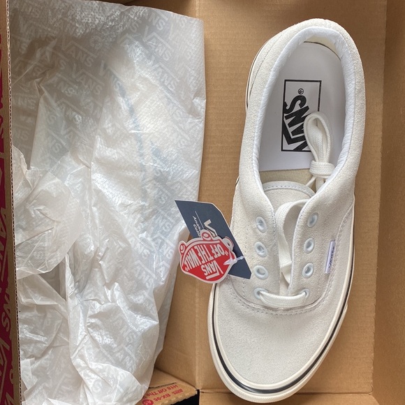 Anaheim factory era 95 dx RARE
Woman’s 7
Men’s 5.5
Unisex - Picture 5 of 8